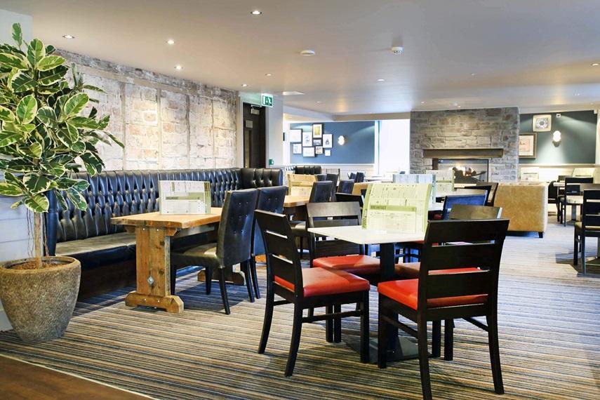 The Angel Hotel Wetherspoon Whitby Exterior foto